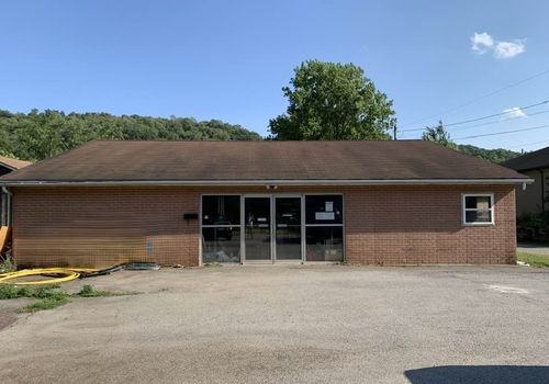 802 Broad St, New Bethlehem, PA, 16242-1108 | Card Image