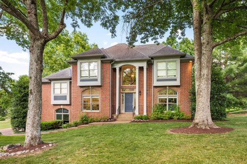 9457 Foothills Dr, Brentwood, TN, 37027-8631 | Card Image