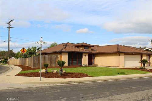 216 Palm Ct, Hanford, CA, 93230-1297 | Card Image