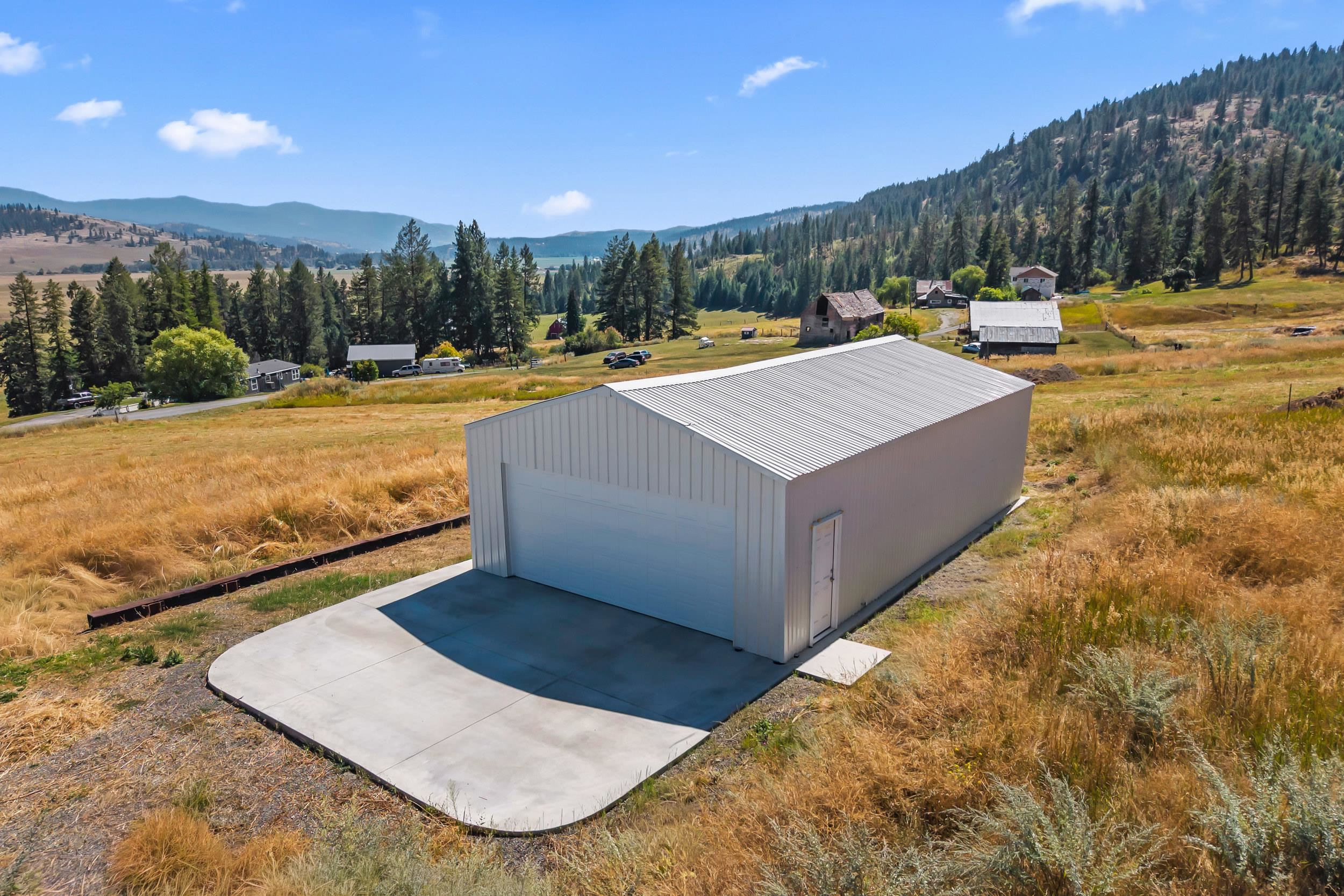 Land in Colville