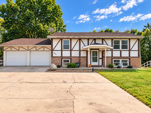 4407 Lincolnway, Sterling, IL, 61081-7860 | Card Image