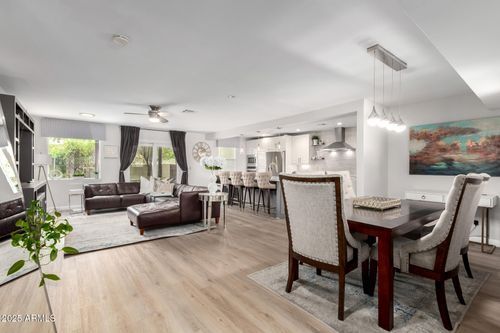 7713 E Vista Dr, Scottsdale, AZ, 85250-6877 | Card Image