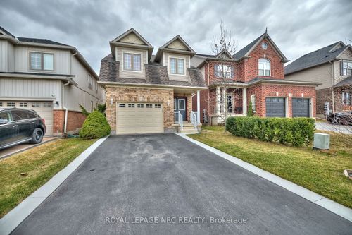 4 Alex Grant Pl, Saint Catharines, ON, L2P0A2 | Card Image