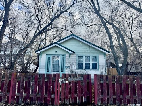 227 Fairchild Ave, Regina Beach, SK, S0G4C0 | Card Image