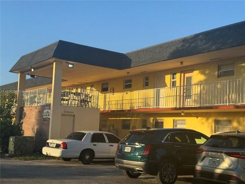 apt-2324-19305 Ne 2nd Ave, Miami, FL, 33179-3278 | Card Image
