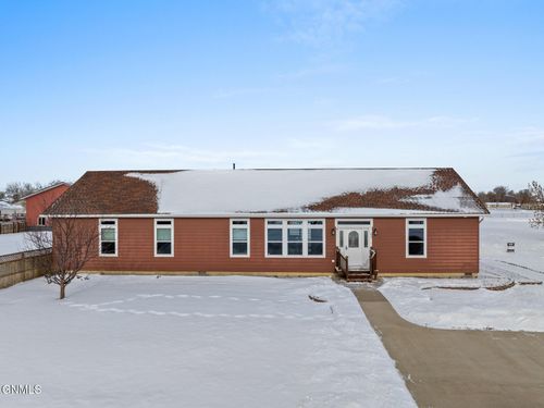 837 Pominville Ave, Fairview, MT, 59221-8314 | Card Image