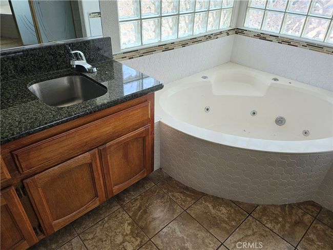27600 Silver Lakes Pkwy, House other with 4 bedrooms, 3 bathrooms and 2 parking in Helendale CA | Image 40