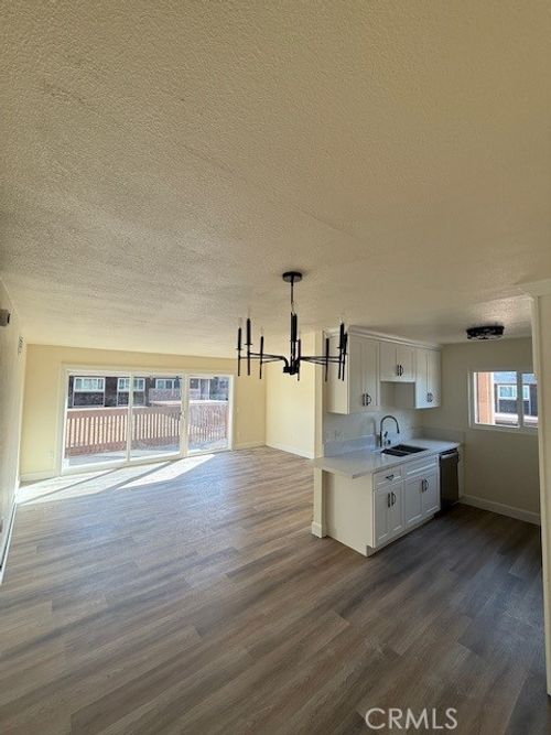 apt-h-1016 Cabrillo Park Dr, Santa Ana, CA, 92701-4470 | Card Image