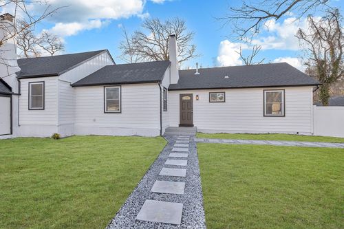 337 Vanderbilt Blvd, Oakdale, NY, 11769-2011 | Card Image