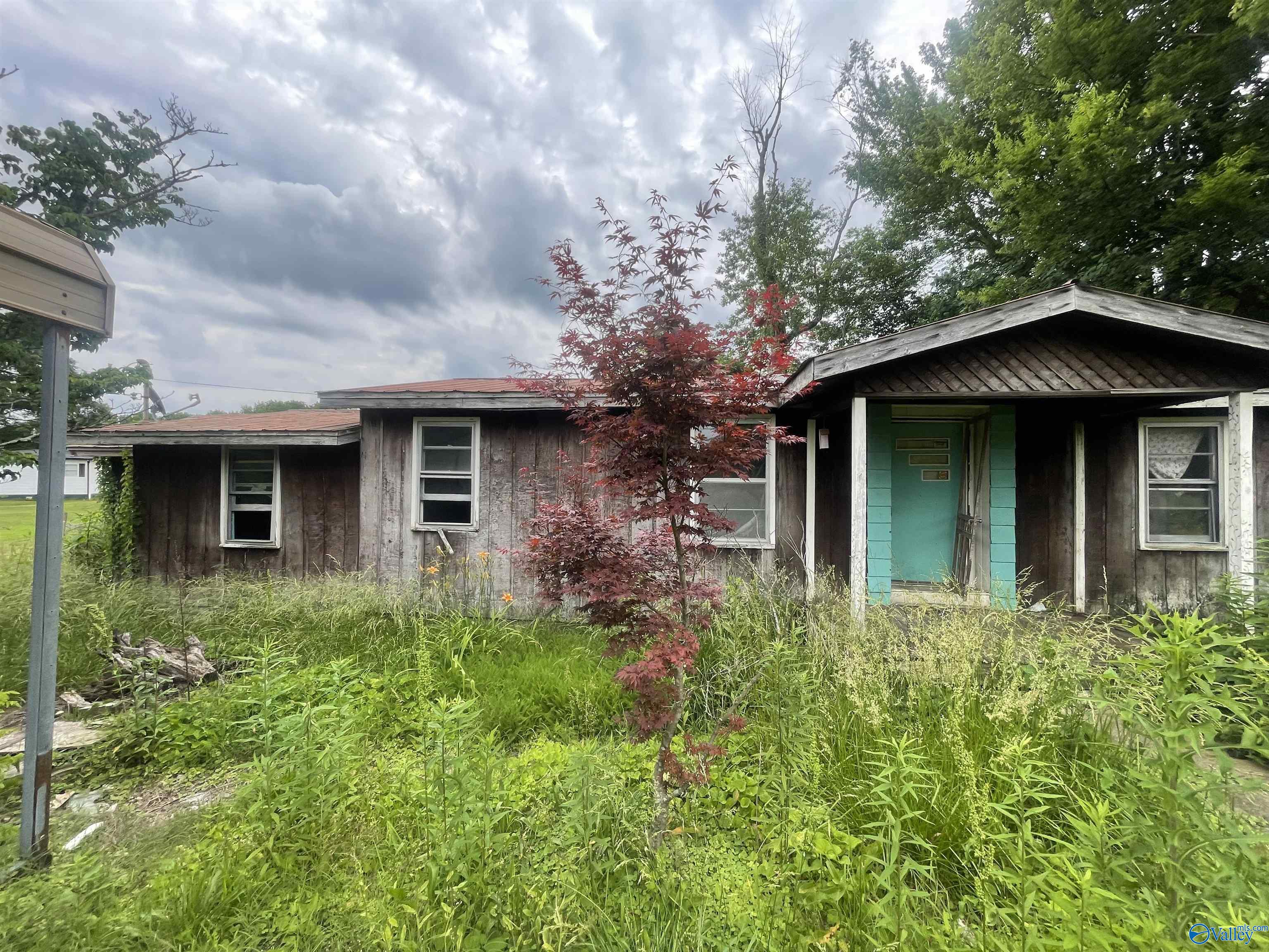 Apple Grove Rd, Laceys Spring, AL 35754