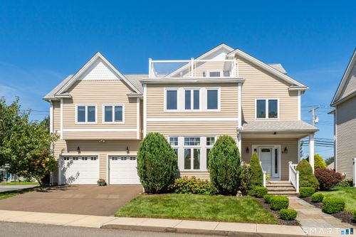9-9 Beachside Ave, East Haven, CT, 06512-4696 | Card Image