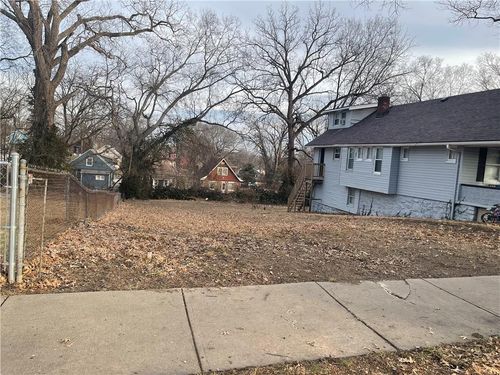 3619 Askew Ave, Kansas City, MO, 64128-2610 | Card Image