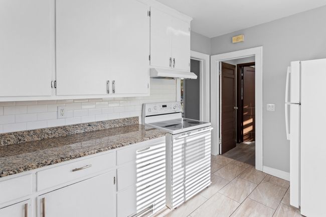 UNIT1-MAIN-LEVEL - 4205 18 Th St, Home with 2 bedrooms, 1 bathrooms and null parking in Wyandotte MI | Image 10