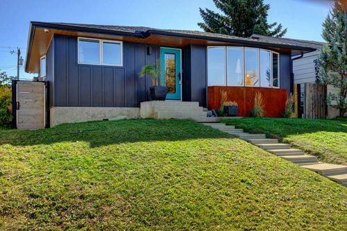 3240 Doverville Cres Se, Calgary, AB, T2B1T9 | Card Image