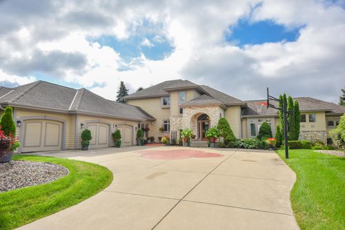 3333201 Maplewood Rd, Nashotah, WI, 53058 | Card Image