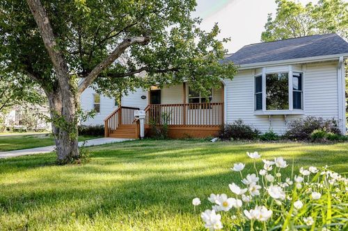 546 2nd St Se, Perham, MN, 56573-1902 | Card Image