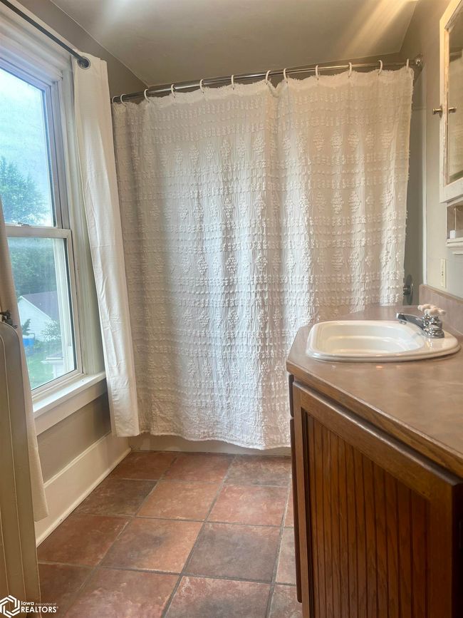 210 2 Nd St, House other with 3 bedrooms, 2 bathrooms and null parking in Manning IA | Image 16