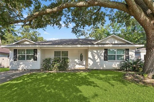 141 Audubon Dr, Mandeville, LA, 70471-2649 | Card Image