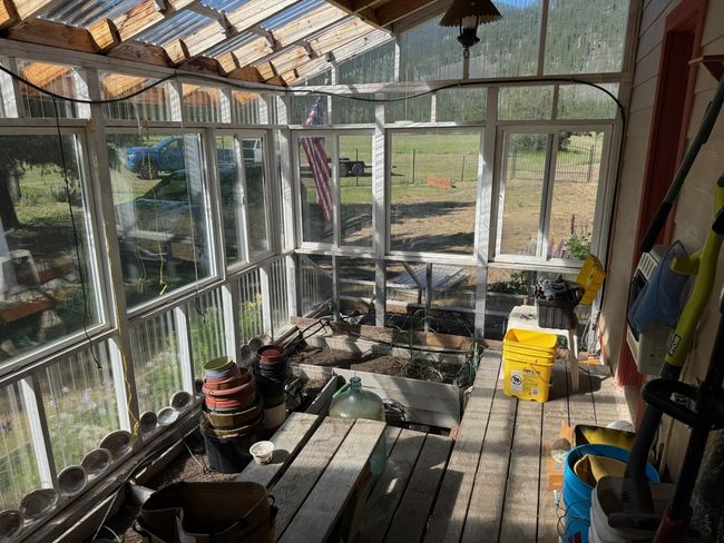 Sunroom / solarium with vaulted ceiling | Image 9