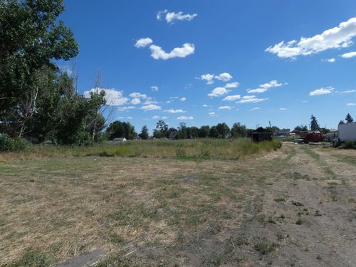 505 W Alder St, Sprague, WA, 99032-5121 | Card Image