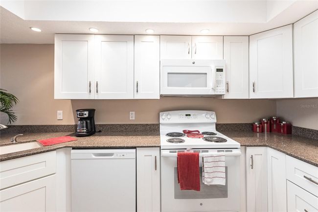 KITCHEN | Image 19