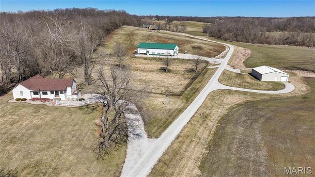 2445 Seiler Rd, House other with 3 bedrooms, 5 bathrooms and 2 parking in Alton IL | Image 7