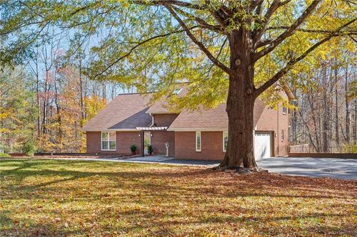 1428 Woodford Rd, Lewisville, NC, 27023-7764 | Card Image