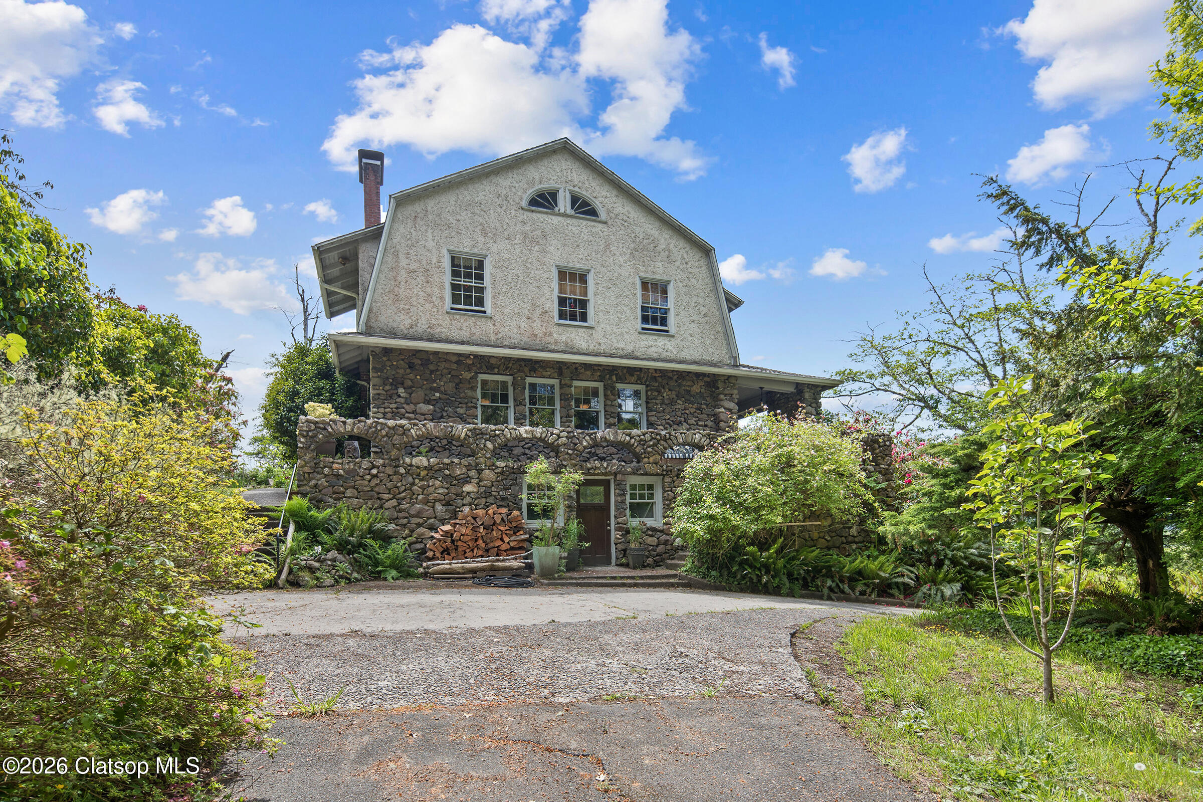 Residential in Astoria 2