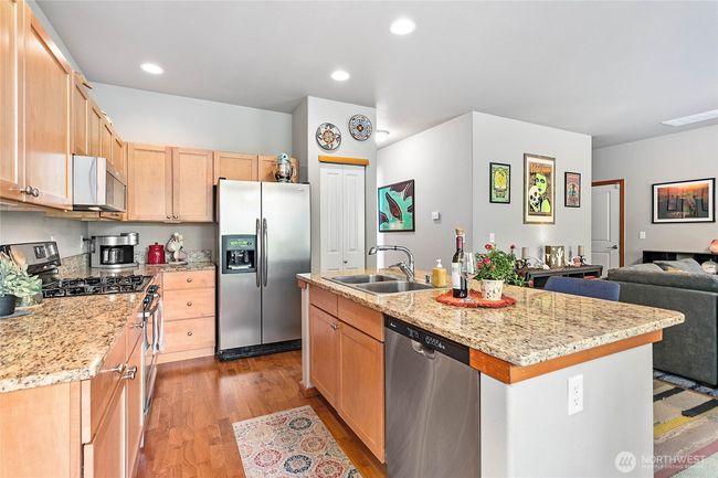 Plenty of storage including in-kitchen pantry | Image 9