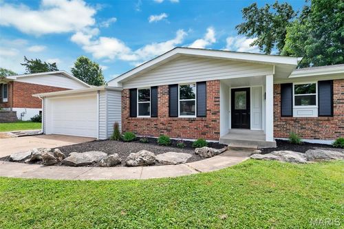 1152 Tumbleweed Trl, Ellisville, MO, 63011-2356 | Card Image