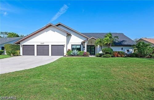 2307 Queens Way, NAPLES, FL, 34112-5425 | Card Image