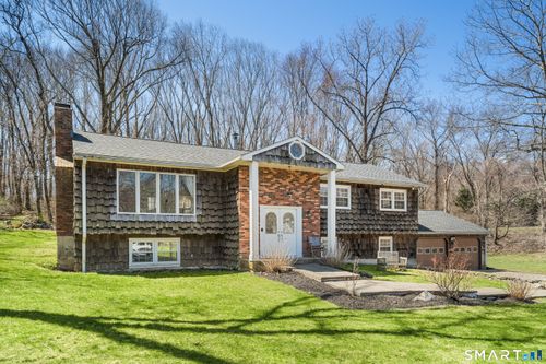 3 Pebble Rd, Newtown, CT, 06470-2229 | Card Image
