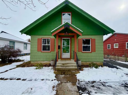 804 E 38th Ave, Spokane, WA, 99203 | Card Image