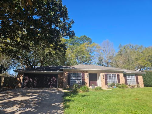 1403 Churchill Dr, Ocean Springs, MS, 39564-3303 | Card Image