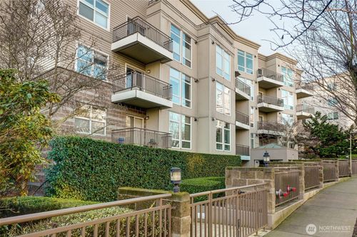 313-3221 Sw Avalon Way, Seattle, WA, 98116 | Card Image