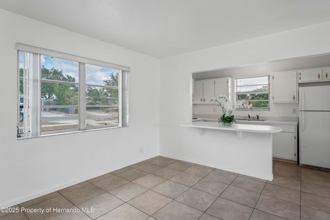 Dining Area | Image 13