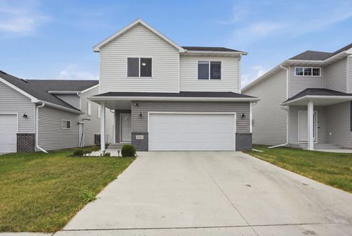 6604 28th St S, Fargo, ND, 58104-4633 | Card Image