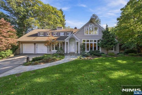 15 Duck Pond Road, Demarest, NJ, 07627 | Card Image