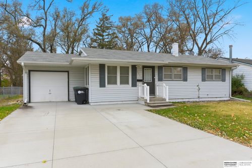 1428 Maenner Dr, Omaha, NE, 68114-1740 | Card Image