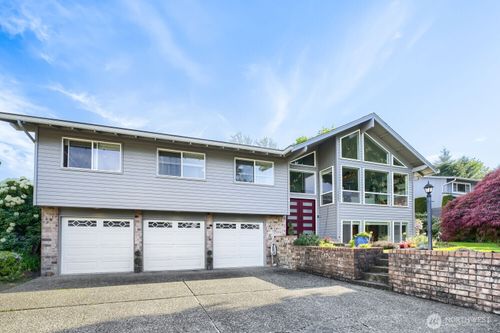 13605 Se 251st Pl, Kent, WA, 98042-6633 | Card Image