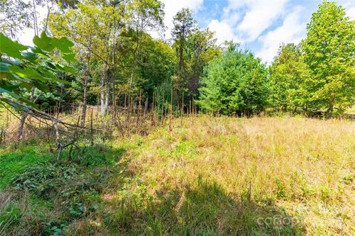 1043 Somersby Pkwy, Hendersonville, NC, 28739-7724 | Card Image