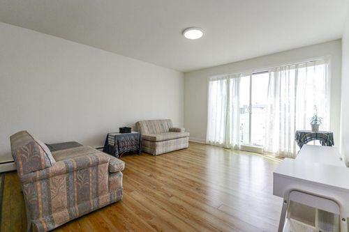 301-7200 Lindsay Rd, Richmond, BC, V7C3M6 | Card Image