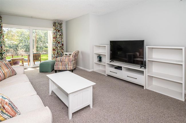 APT-107 - 1450 Heather Ridge Blvd, Condo with 2 bedrooms, 1 bathrooms and null parking in DUNEDIN FL | Image 6