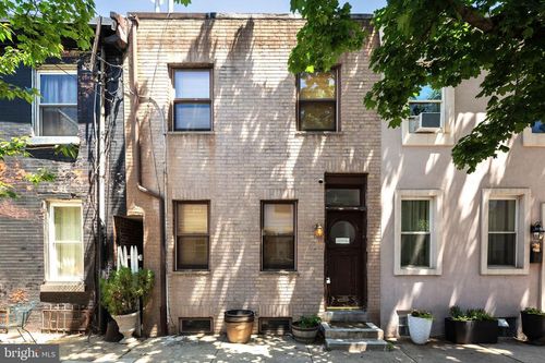 423 Cross St, PHILADELPHIA, PA, 19147-6510 | Card Image