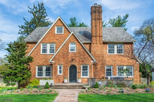 19 The Fairway, Montclair, NJ, 07043-2533 | Card Image