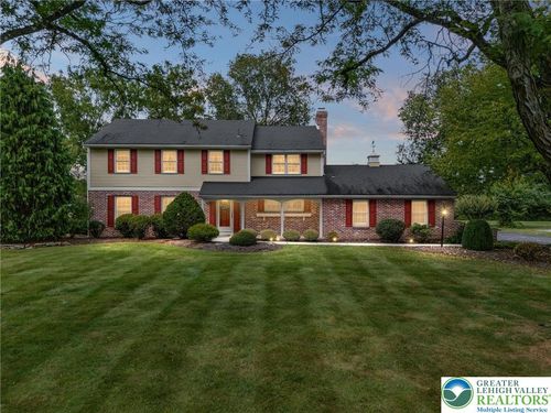 922 Wedgewood Rd, Bethlehem, PA, 18017-3039 | Card Image