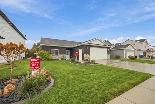 3613 30th St S, Moorhead, MN, 56560-6033 | Card Image