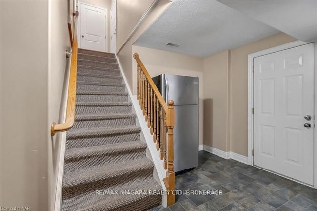 7149 Parkside Rd, House other with 6 bedrooms, 4 bathrooms and 2 parking in Niagara Falls ON | Image 16
