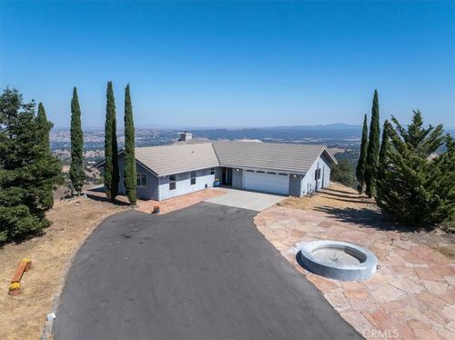 13750 Falcon Rd, Atascadero, CA, 93422-2000 | Card Image