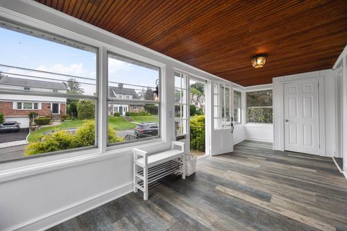 56 Anderson Ave, Scarsdale, NY, 10583-5216 | Card Image
